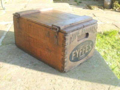 vintage-wooden-banana-box-.jpg