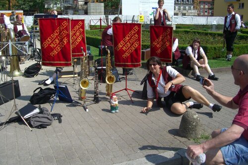 terry always a friendly chap posing with the band