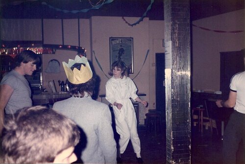 7. a dance floor with pillars to dance around. rod, lynn, etc