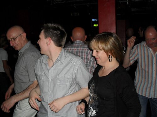 garry jamie tracie all on the dance floor