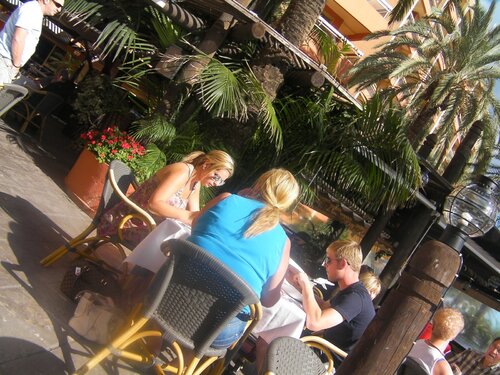 costa del soul 2011 - pool side kira sam & tom having a paella ...it smelt so nice !