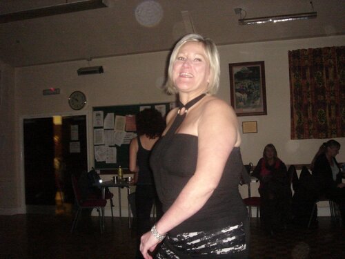 sussex sc shazza hits the floor