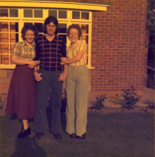 andrea's house, gail, stu & julie