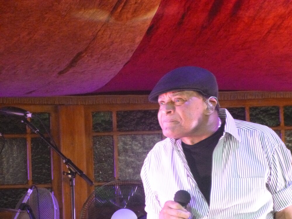 Al Jarreau 2.JPG