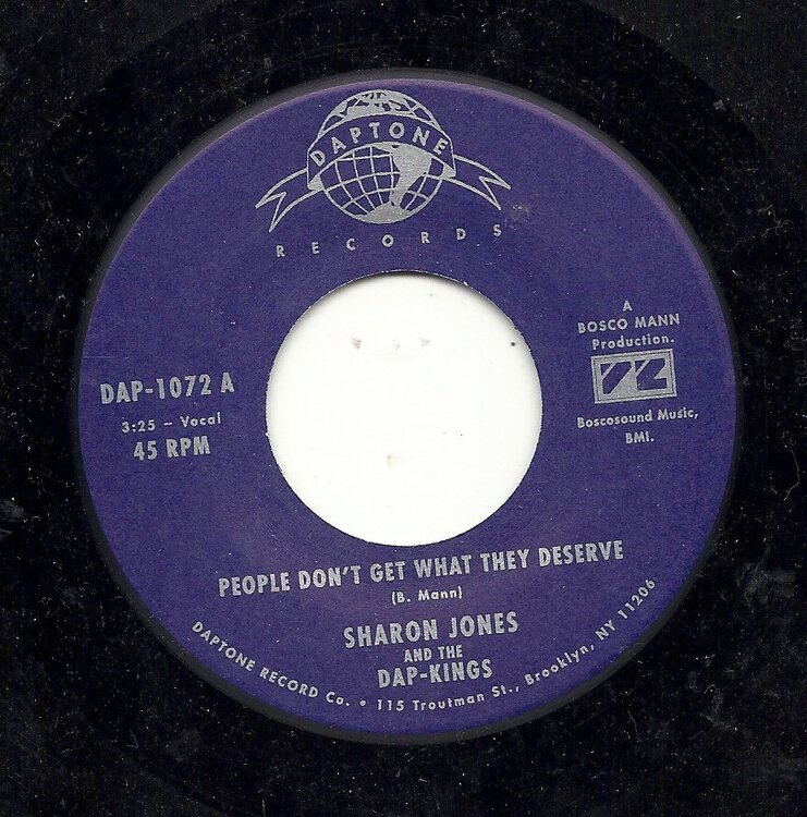 SharonJones-PeopleDontGetWhatTheyDeserve-Daptone0001.jpg