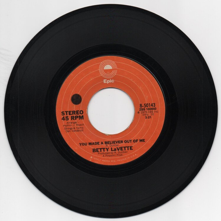 Betty Lavette 001.jpg