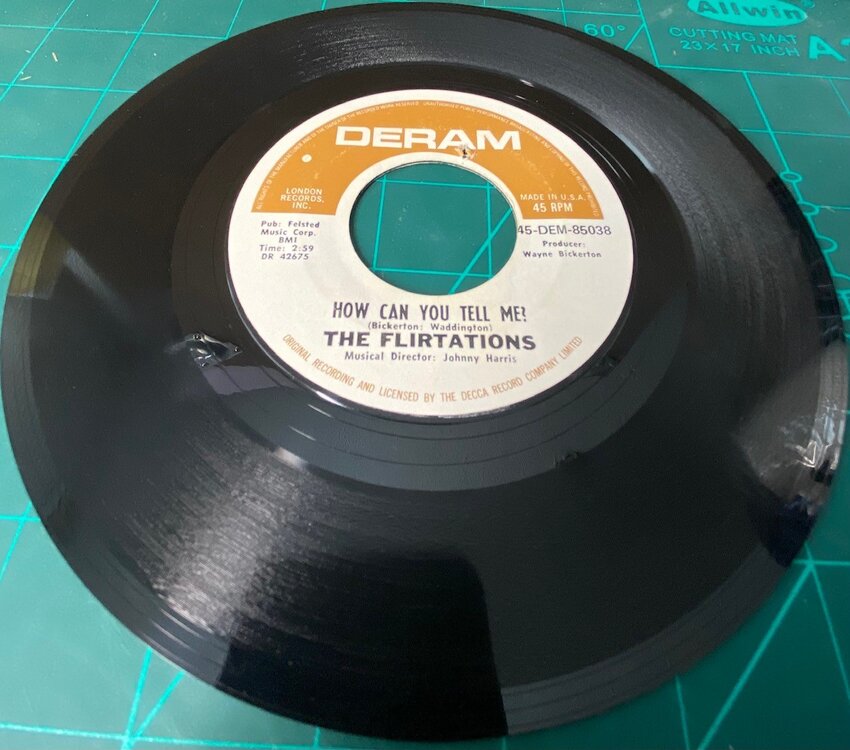 flirtations - how can you tell me [deram].jpg