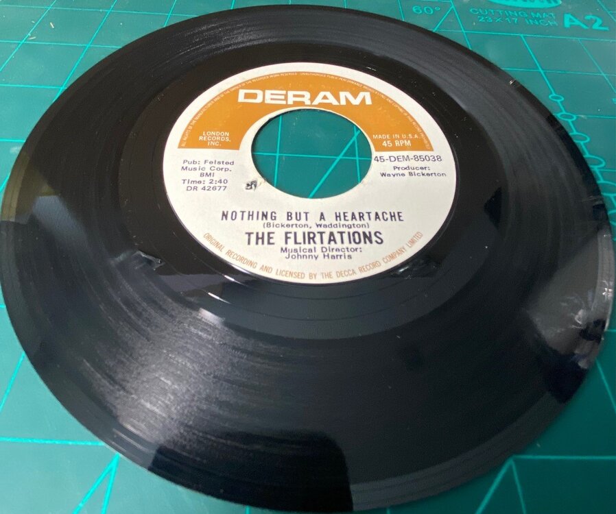 flirtations - nothing but a heartache [deram].jpg