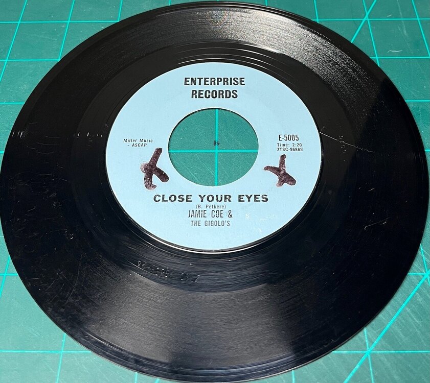 jamie coe - close your eyes [enterprise].jpg